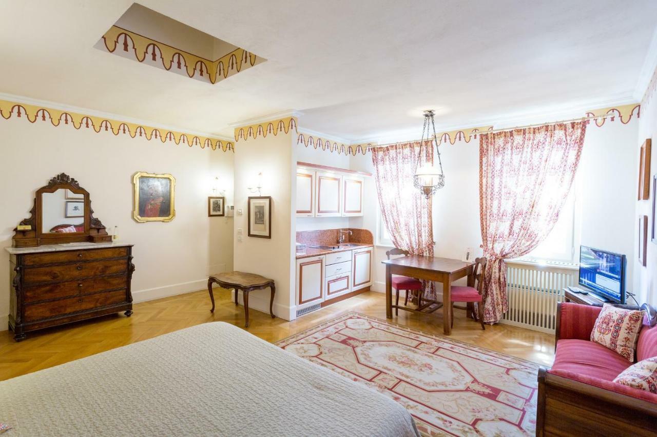 Palazzo Dalla Rosa Prati Parma Ruang foto